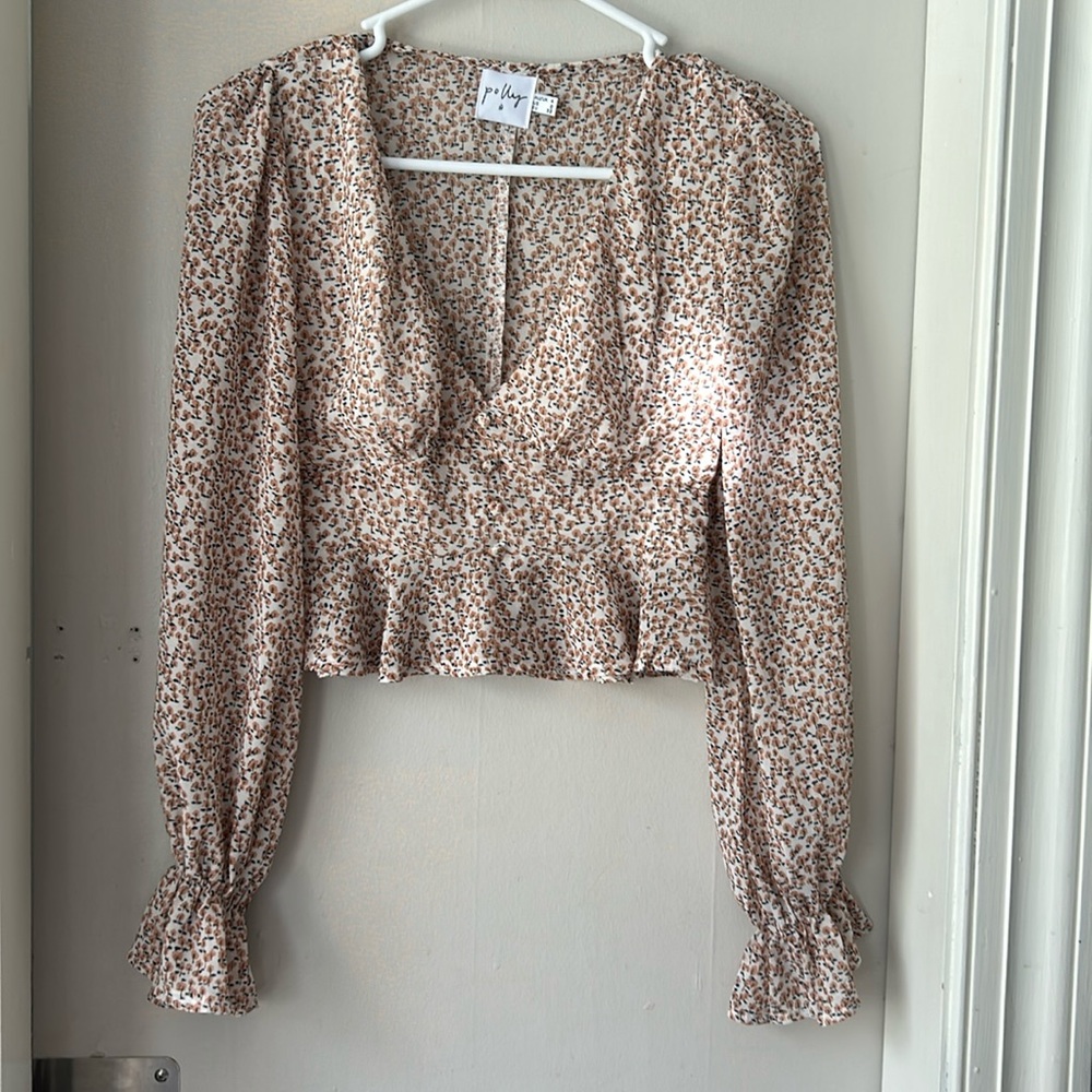Polly longsleeve V-neck cropped blouse. Size0. Buttons on front, zipper on side.